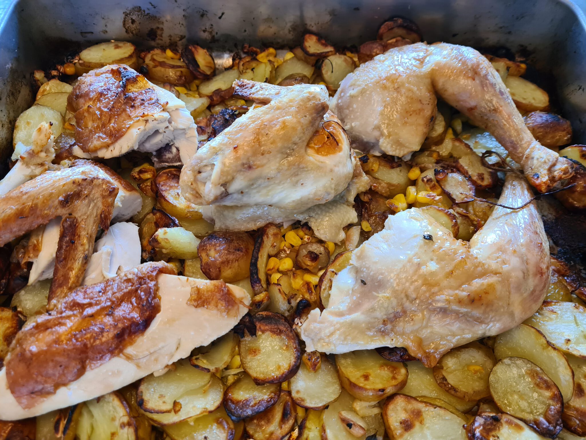 Kylling, kartofler og majs i ovn Hvad Drikker Man Til?